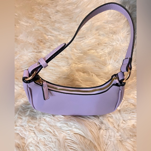 Trendy Lavender Shoulder Bag with Gold Hardware – Brand New - Picture 6 of 11